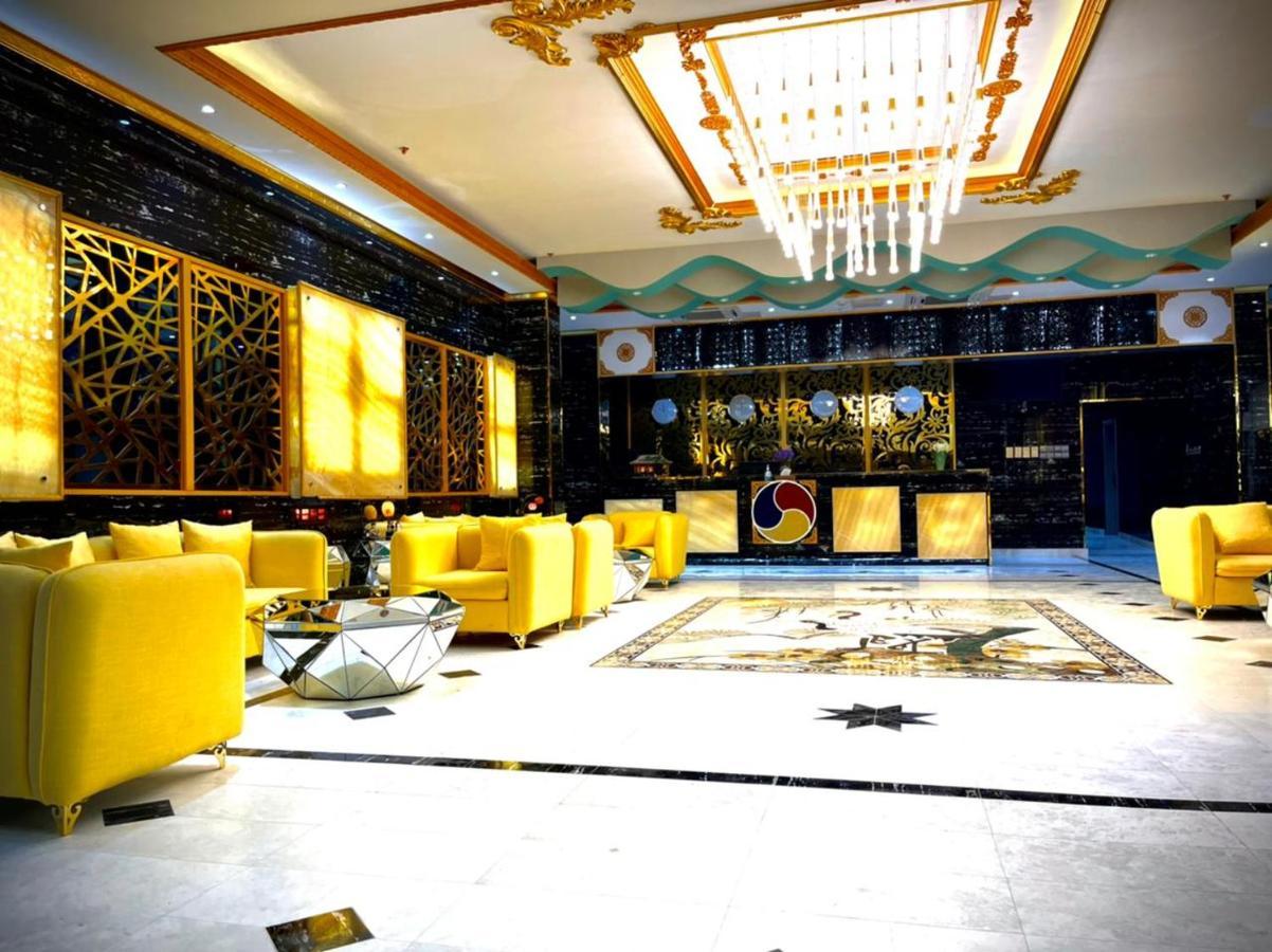דוקם Asian Hotel מראה חיצוני תמונה