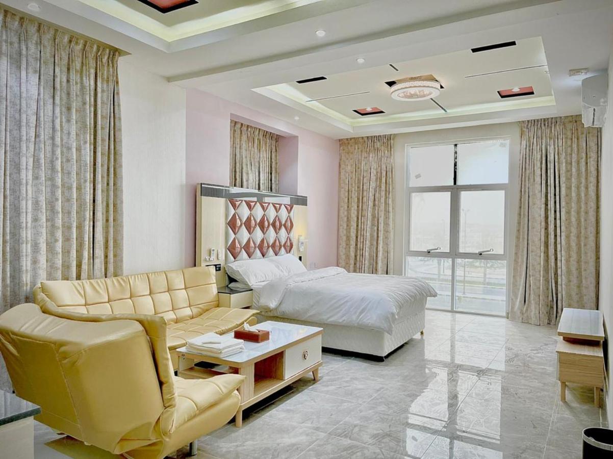 דוקם Asian Hotel מראה חיצוני תמונה