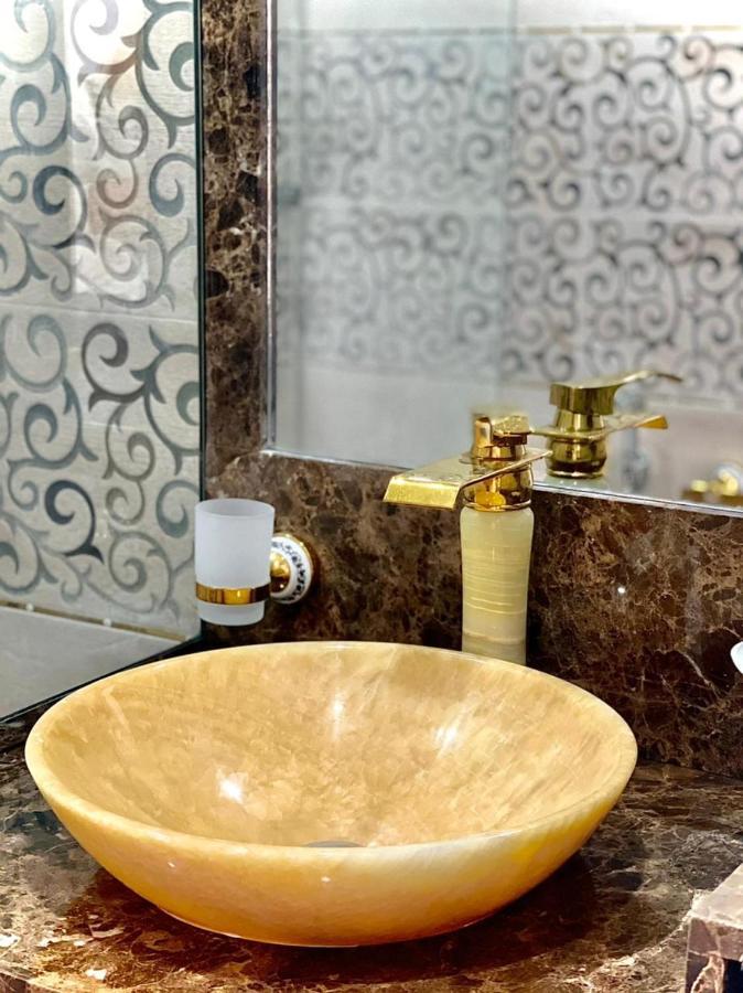 דוקם Asian Hotel מראה חיצוני תמונה