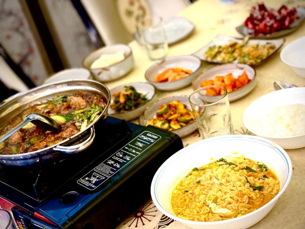 דוקם Asian Hotel מראה חיצוני תמונה