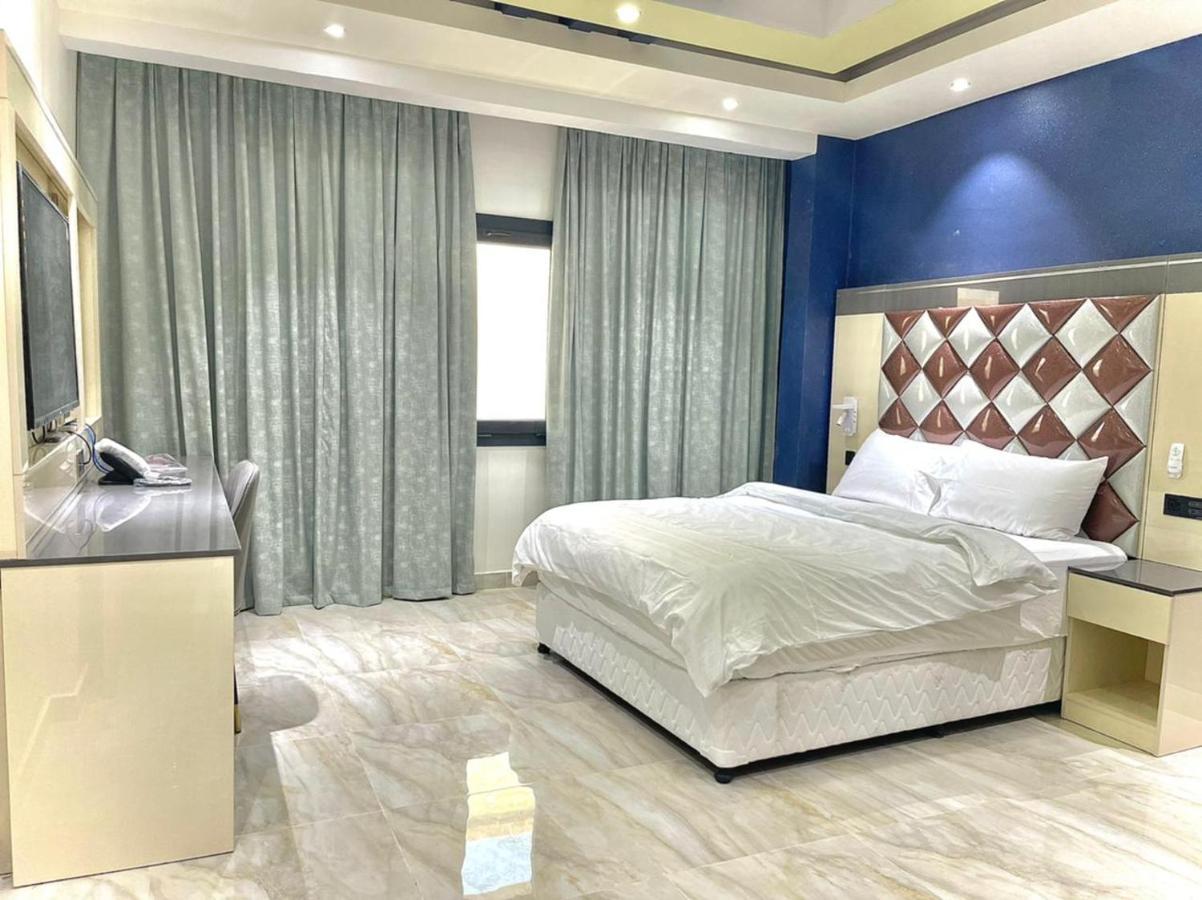 דוקם Asian Hotel מראה חיצוני תמונה