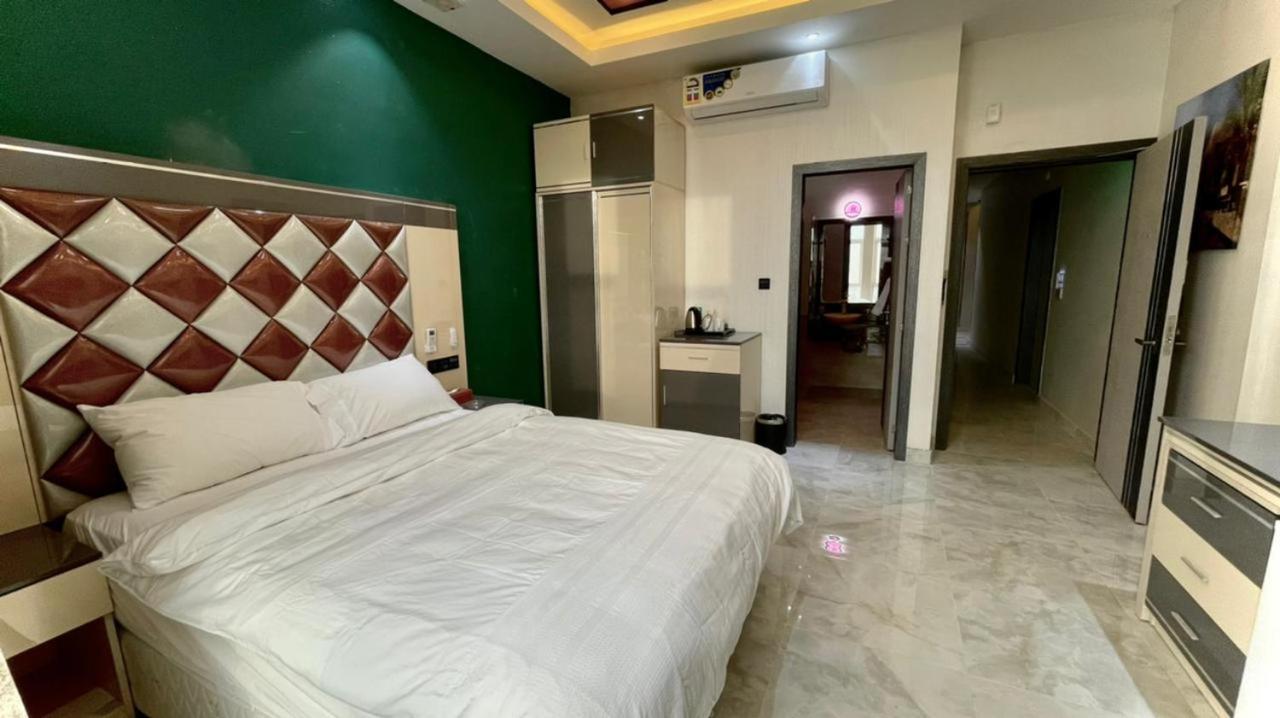 דוקם Asian Hotel מראה חיצוני תמונה