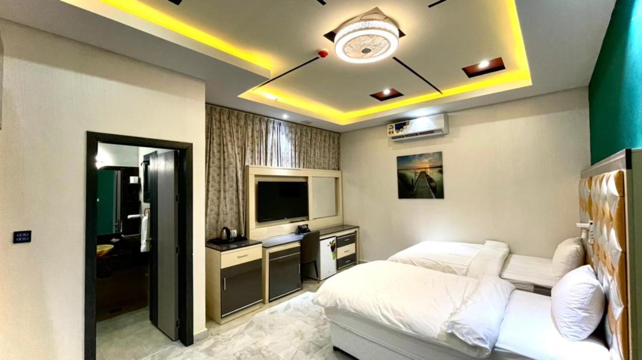 דוקם Asian Hotel מראה חיצוני תמונה